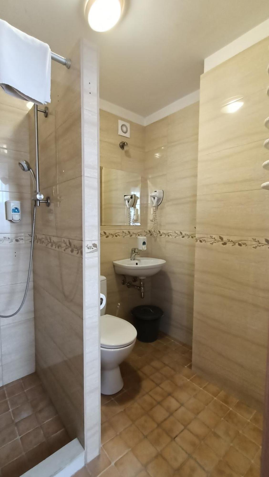 בידגוז'יז' Hotel Pomorski מראה חיצוני תמונה